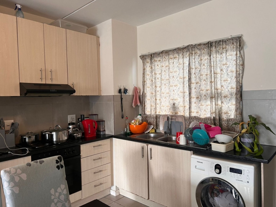 To Let 2 Bedroom Property for Rent in Parklands Western Cape